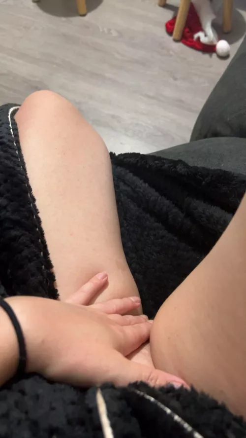 If you were between my legs, I'd hug you with my legs by sexmania23