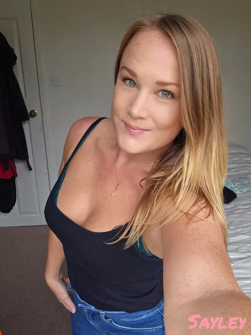 It's the weekend!! What are your plans babes? by Sayleywayley