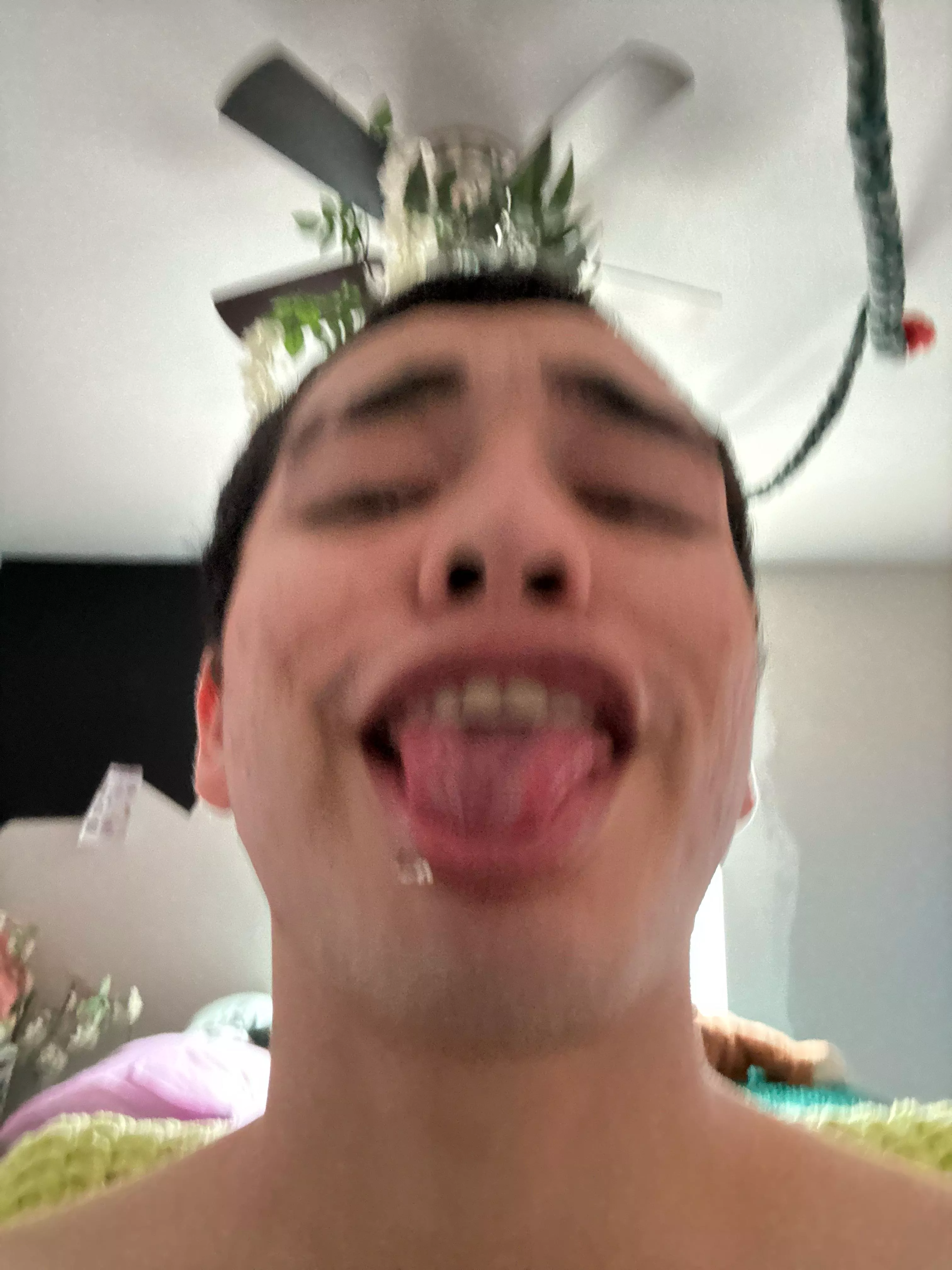 LOOKING FOR PLATONIC FLIRTERS 18+ posted by Ambitious-Clock8744