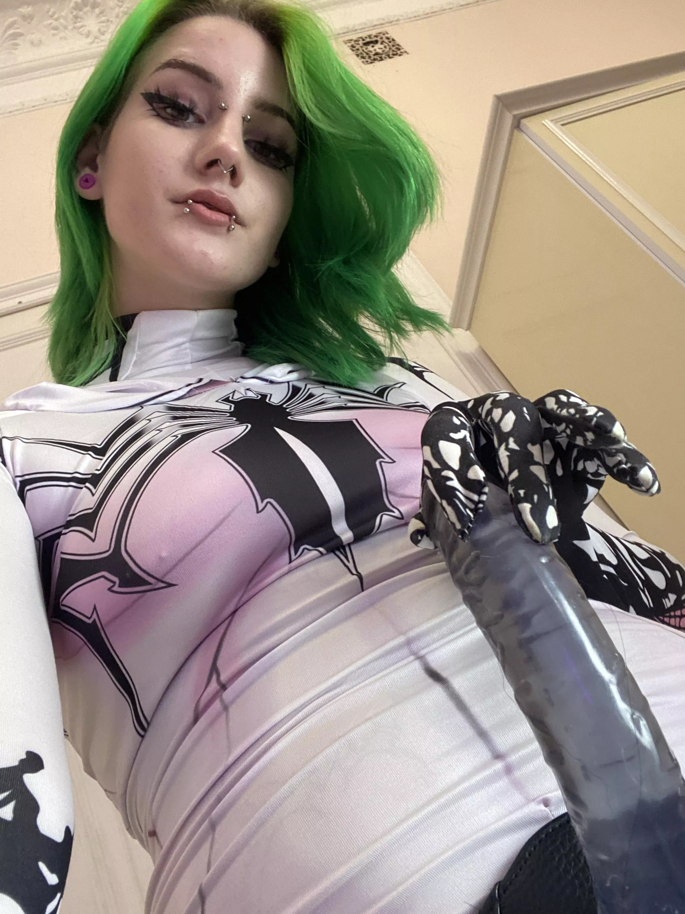 lose ur eyes and open ur mouth posted by hellinnlove