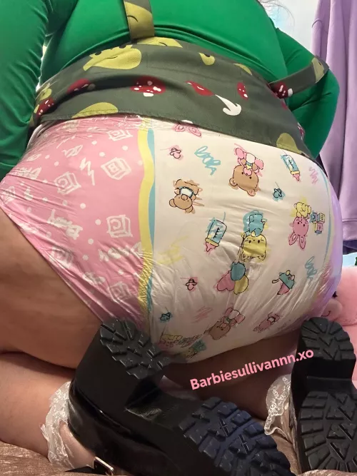 My babysitter chased me through the house when daddy was out! Why would they wanna be mean to a coot butt like dis 🥺 by Limp_Pomegranate64