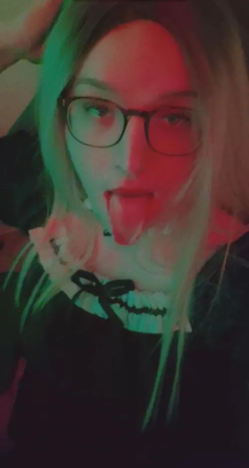 Need Juice 💦 👅  by Embarrassed-Big-9588