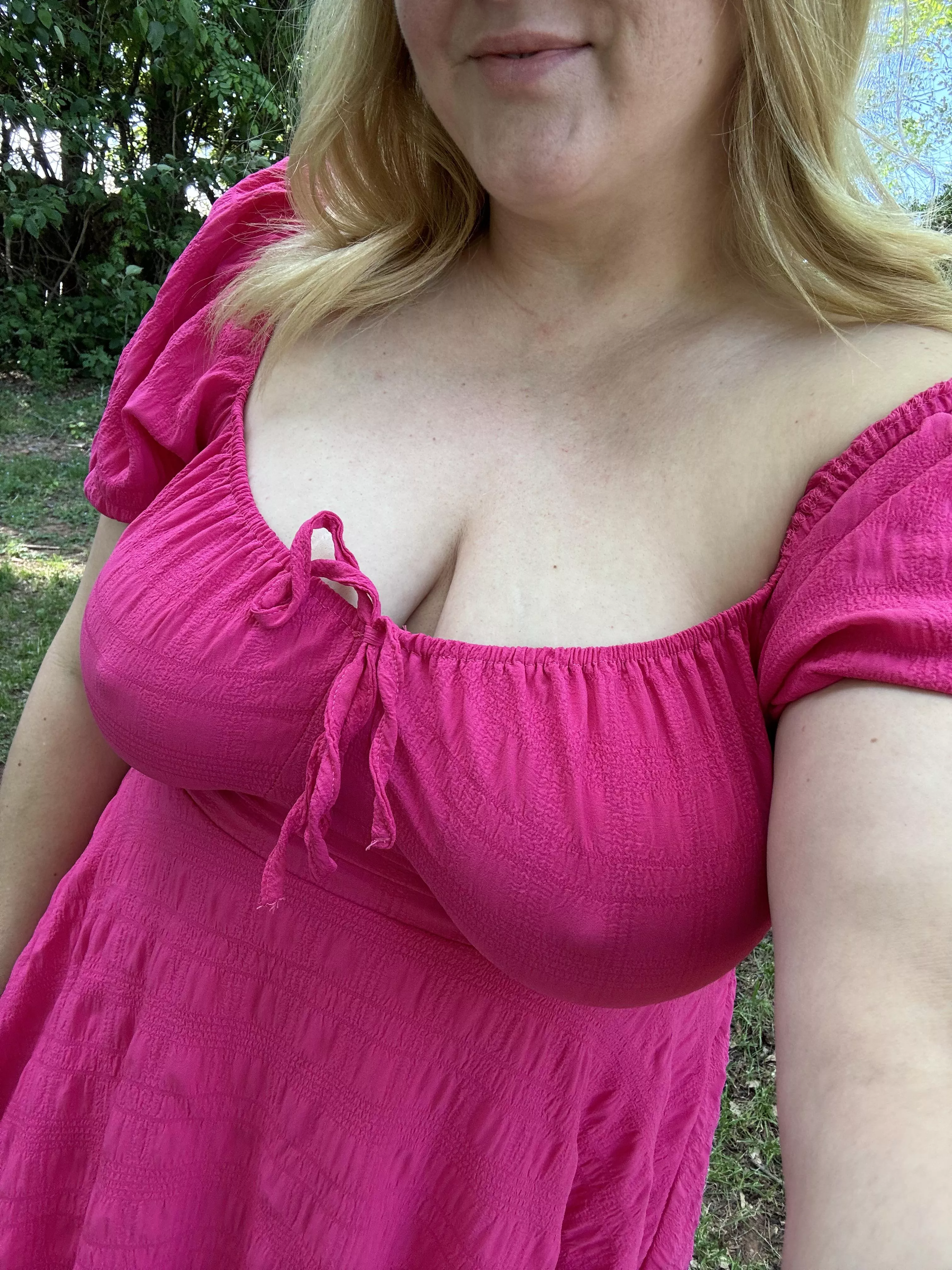 New dress.  posted by Wobblin-Goblin