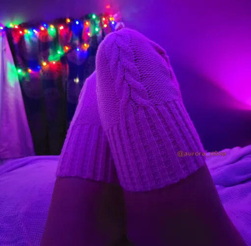 Ready and waiting ❤️💋 by aurora_n0va