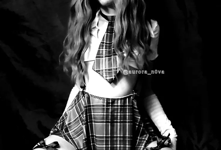 Ready and waiting ❤️💋 by aurora_n0va