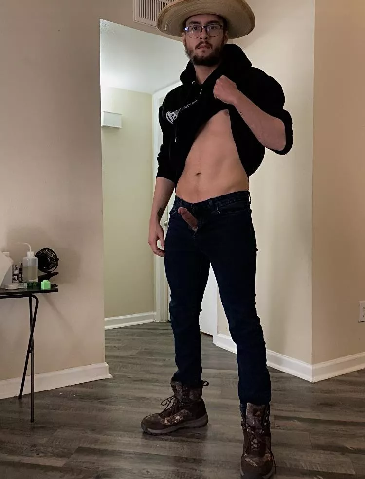 saddle up, we’re going for a ride ;) [23] posted by honamp