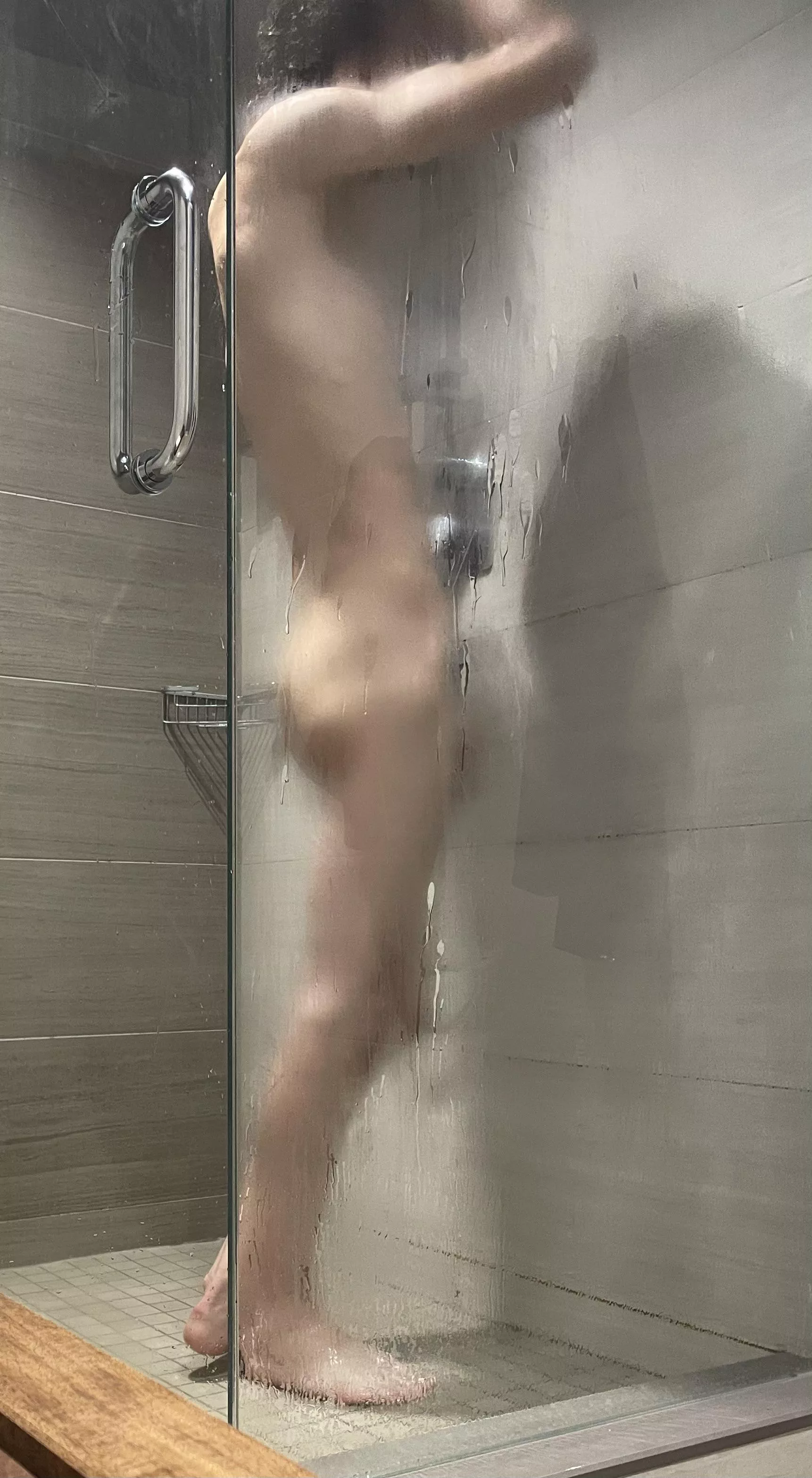 Staying Clean posted by ThrowingNudes