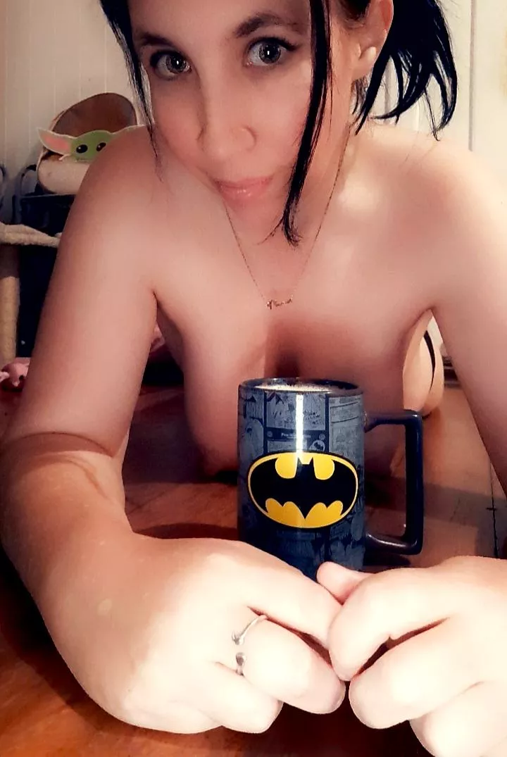 Sundays are made for laying around. Although some company would be nice 😉 posted by Aussiemilf2046