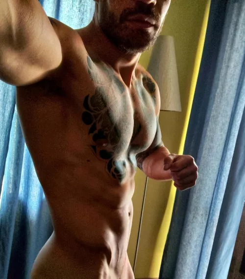 The only pose i know 🥸 by avocado813