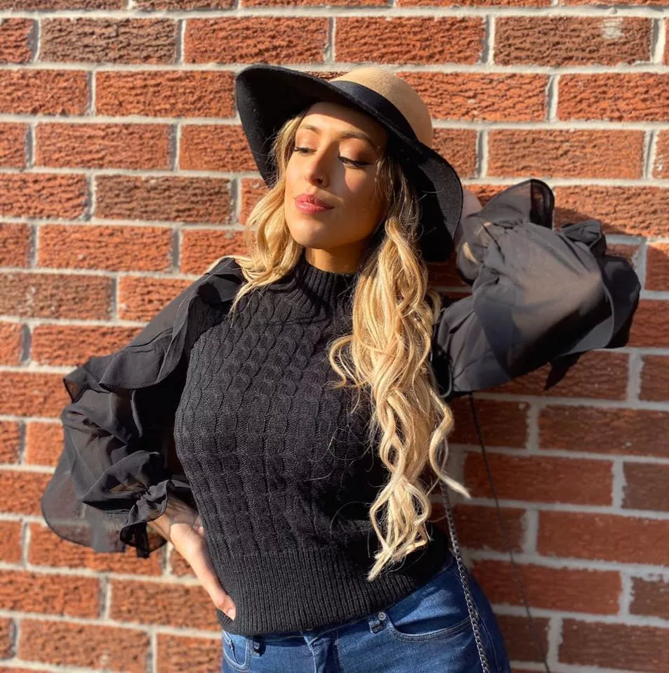 too busty in that sweater  posted by obionagugu