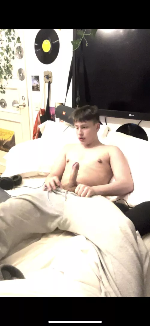 wana get pissed on? 😋 by Favoriteteenboy