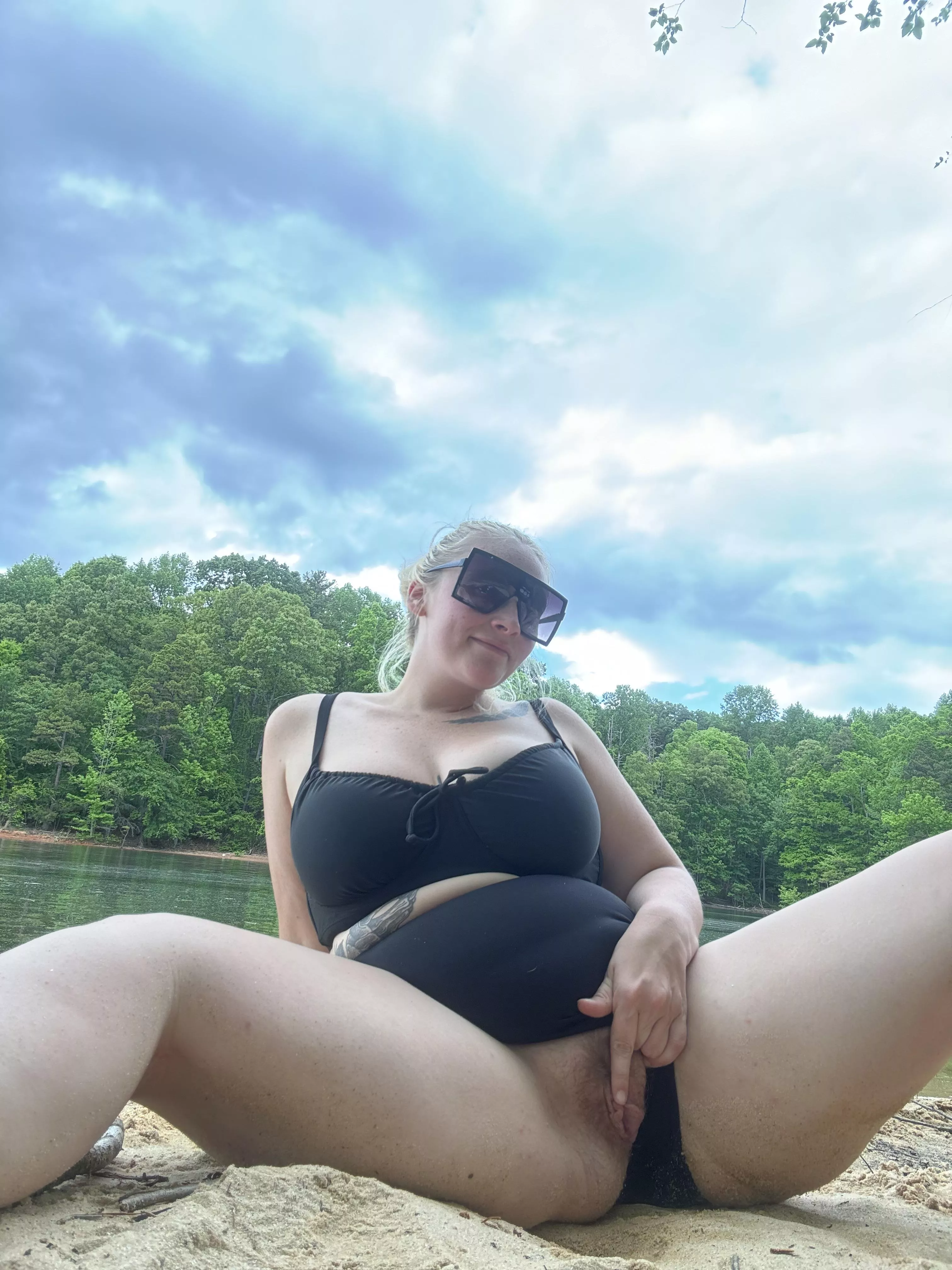 27 MILF who can’t get enough of this weather. Am I right? 😎 posted by Some_Efficiency3840