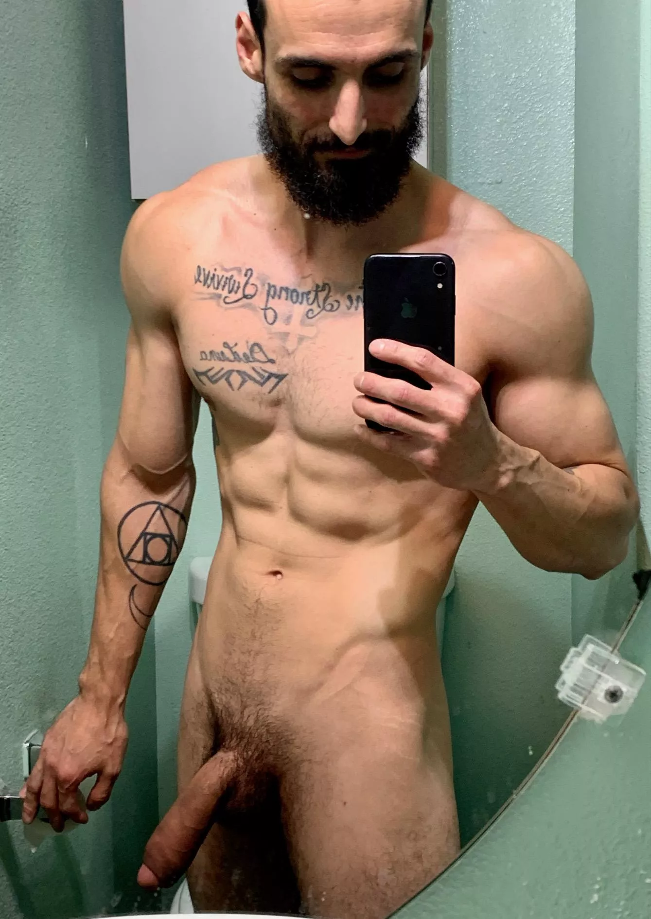 32 feeling 23 with experience of a 60 year old, who wants to orgasm multiple ti[m]e posted by Additional_Example93