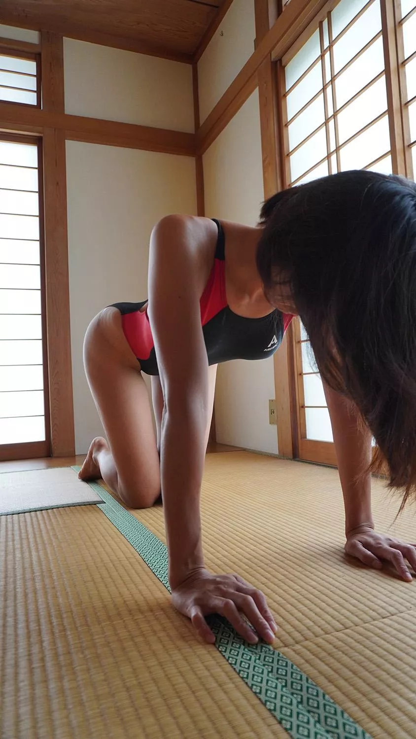 42 yo. Japanese mom. One of my favorite positions. posted by tokyo_mom_hiroko