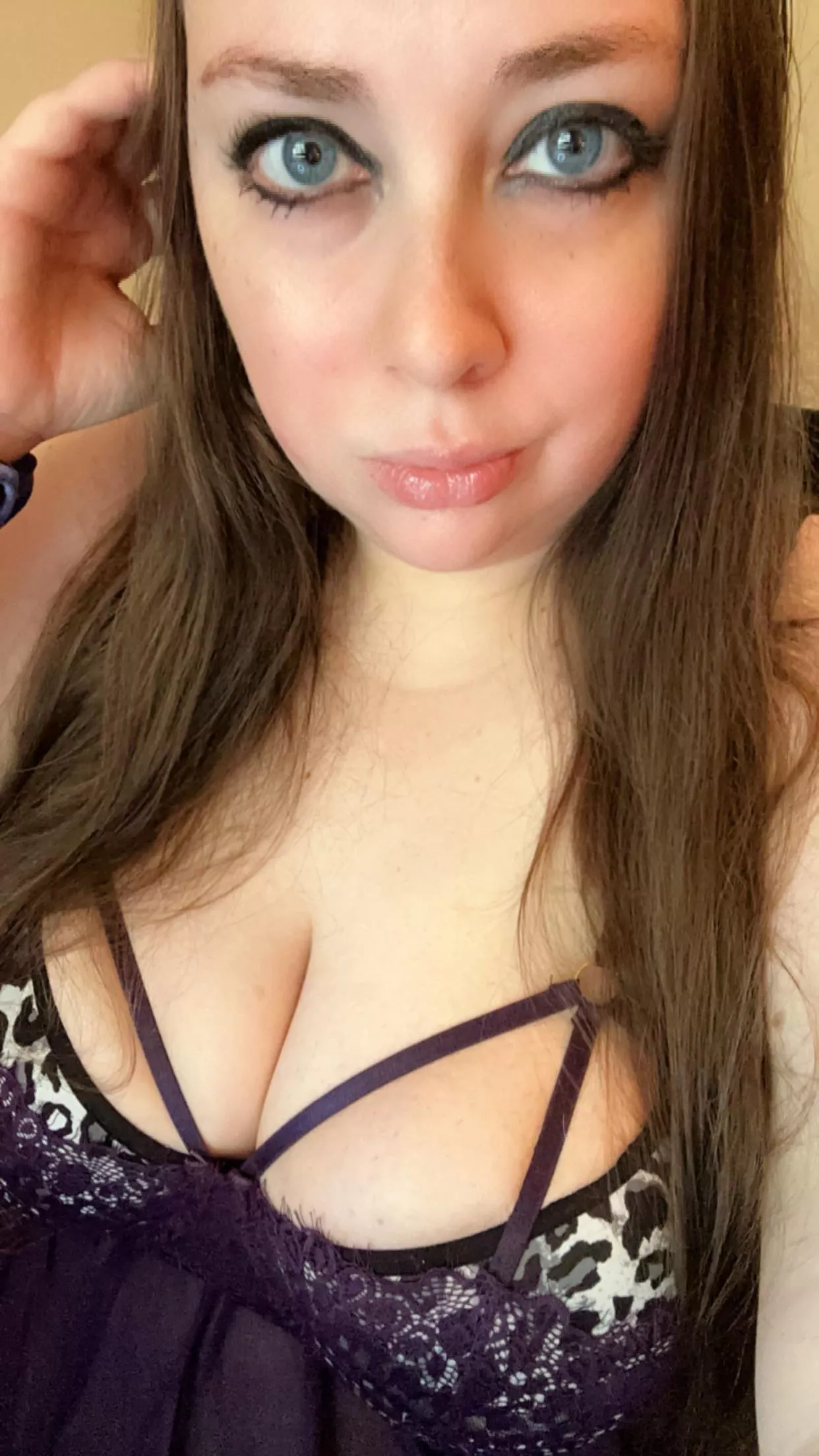 All dolled up 😈 posted by JezebelPhoenix69