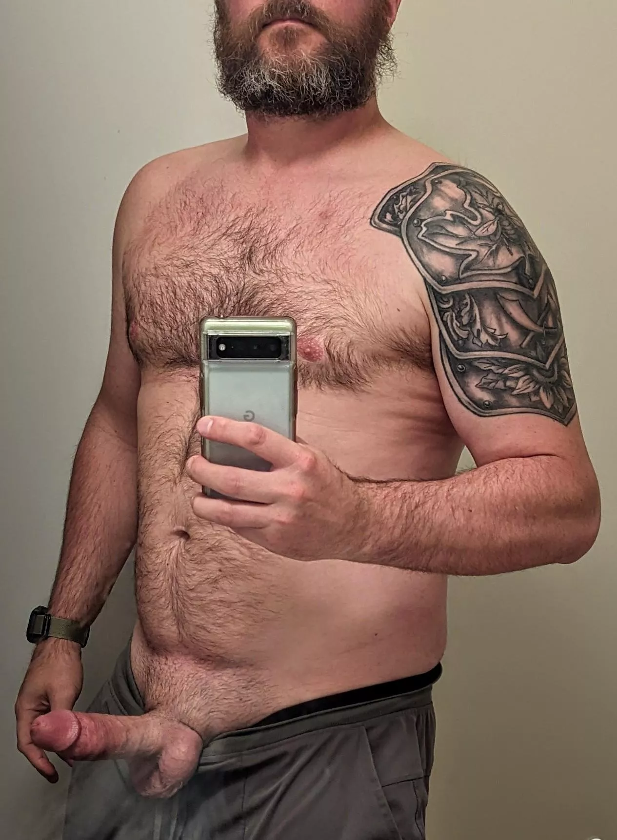 Are tattooed, bearded dads your type? [40] posted by spongerobnopants