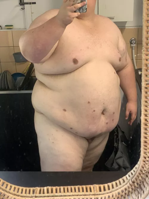 Big straight aussie guy post gym pretty shower, who likes sweaty and musky me? by brisbloke25