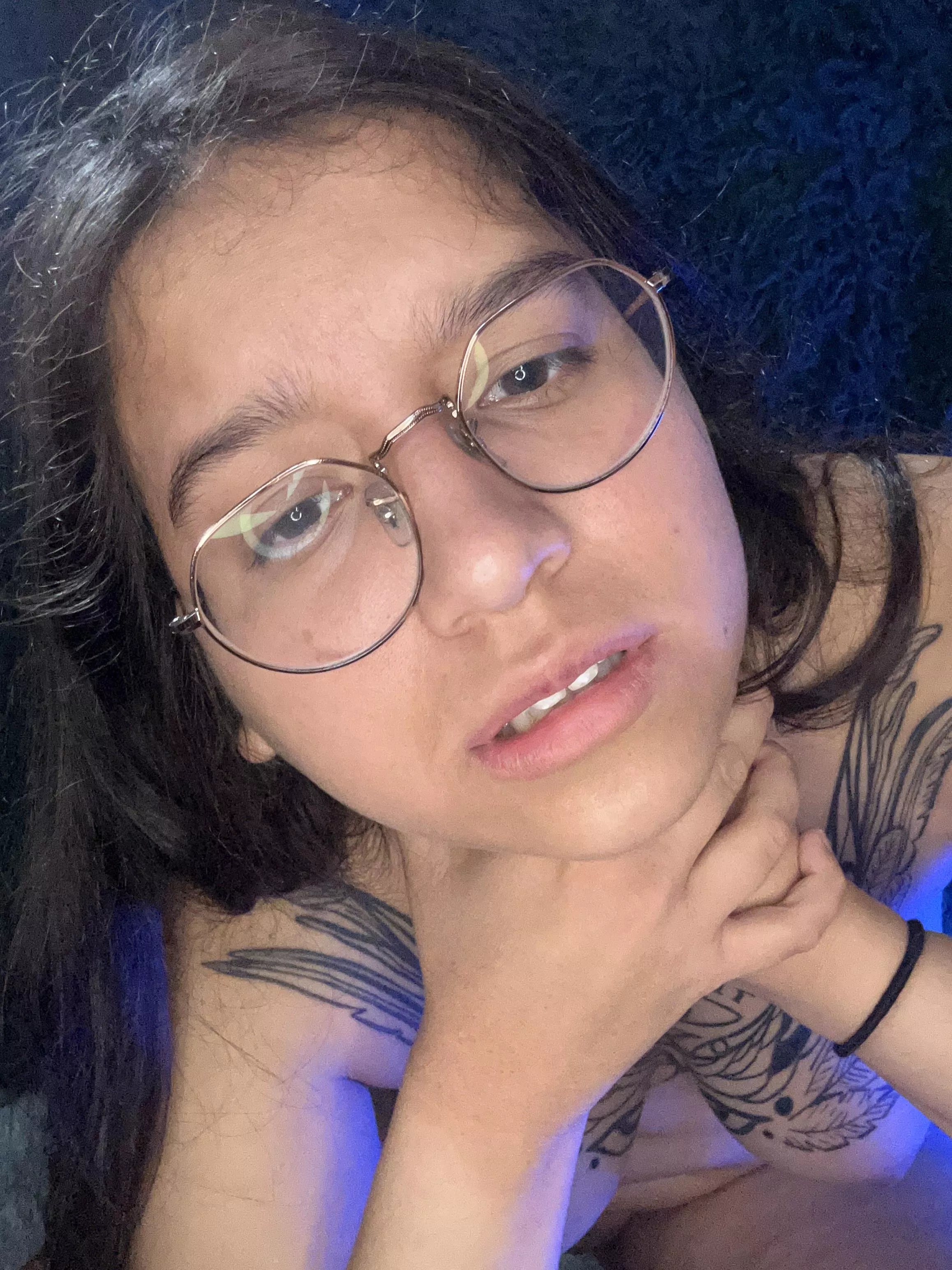 both hands now posted by lolalemonn