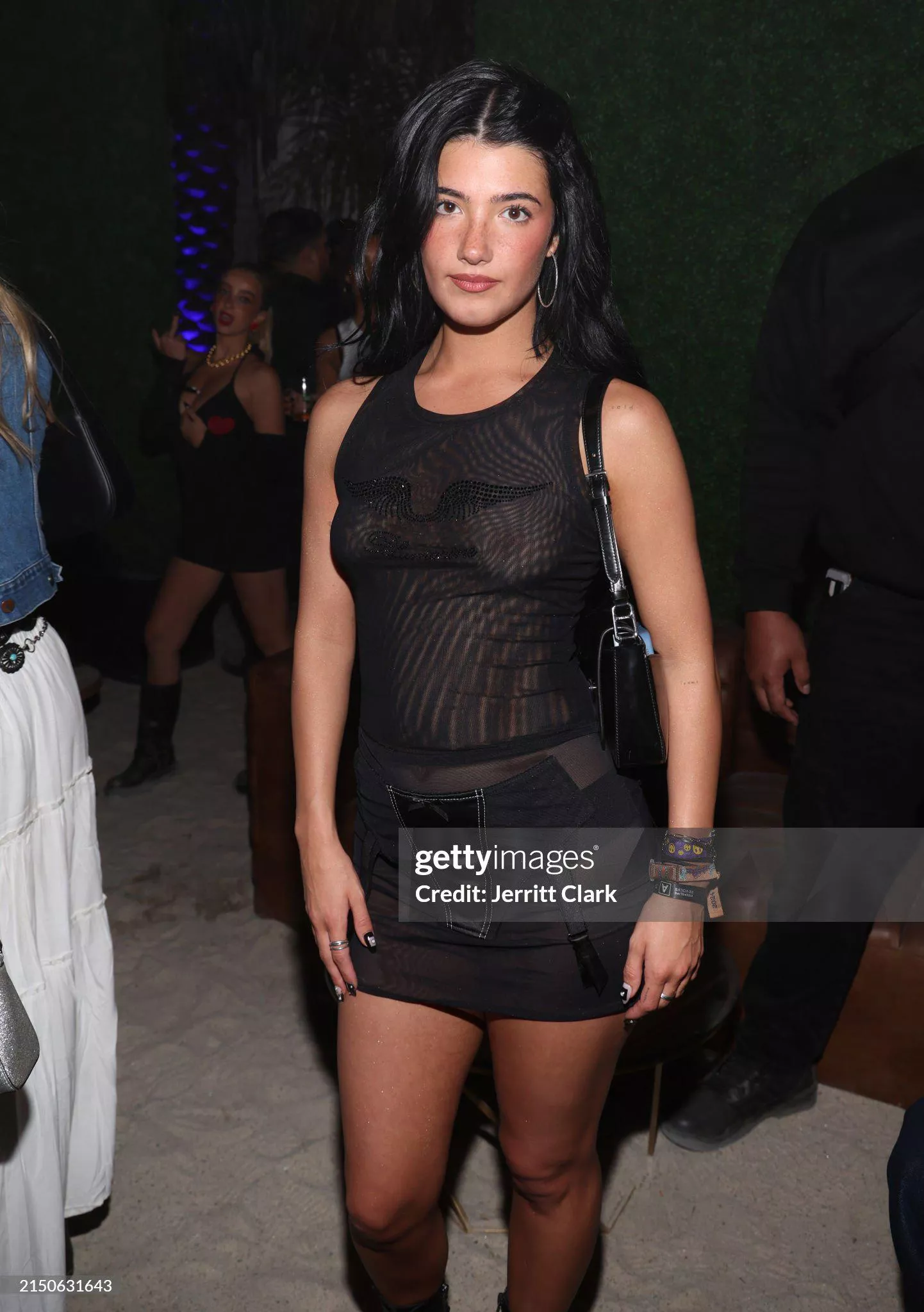 Charli Damelio posted by JobRevolutionary7309