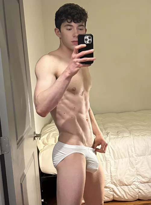 Come put your face in my bulge by ElsaGermaineRiley