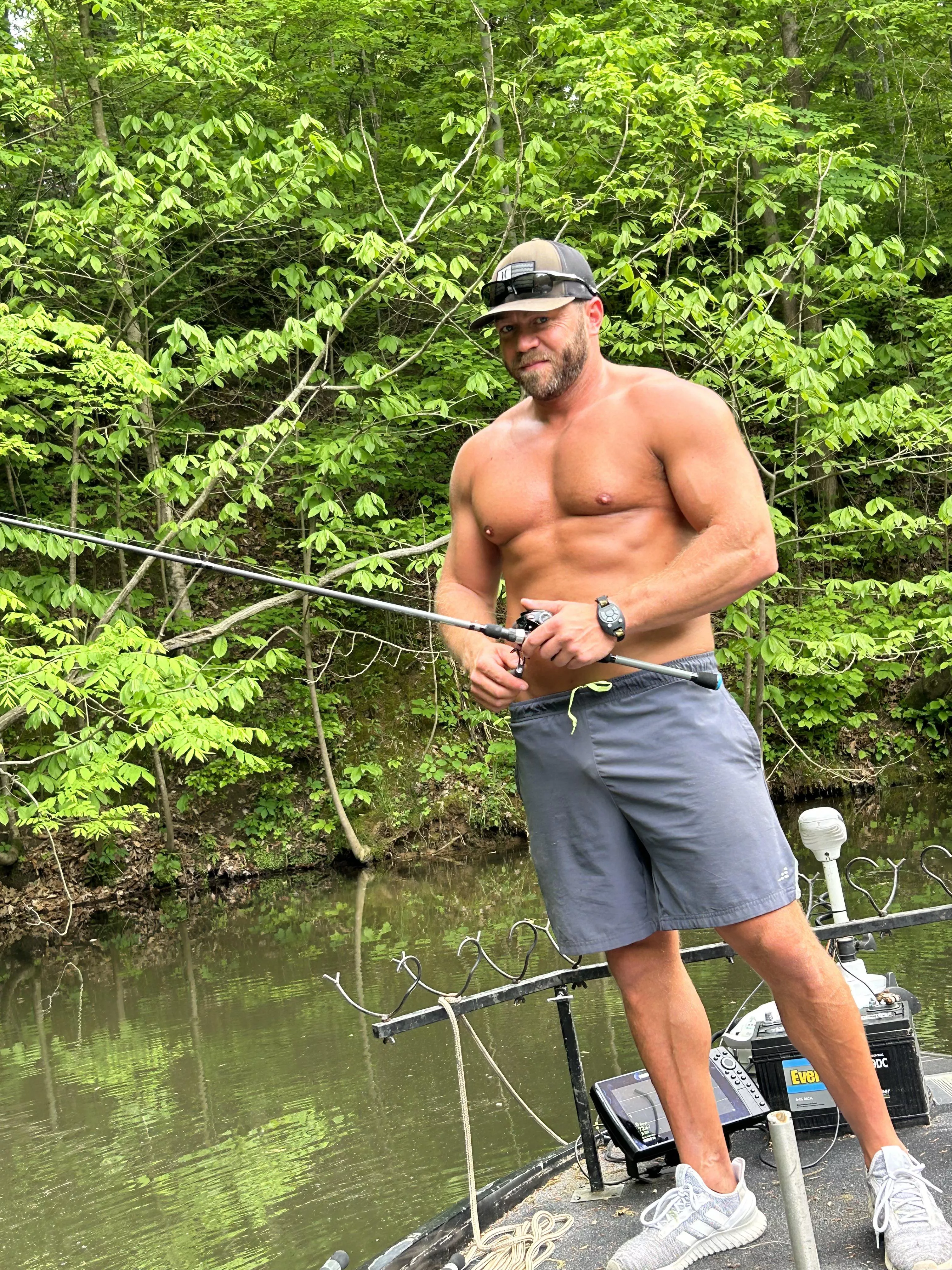 Do you want to see my pole? [40]  posted by Southern_Steel