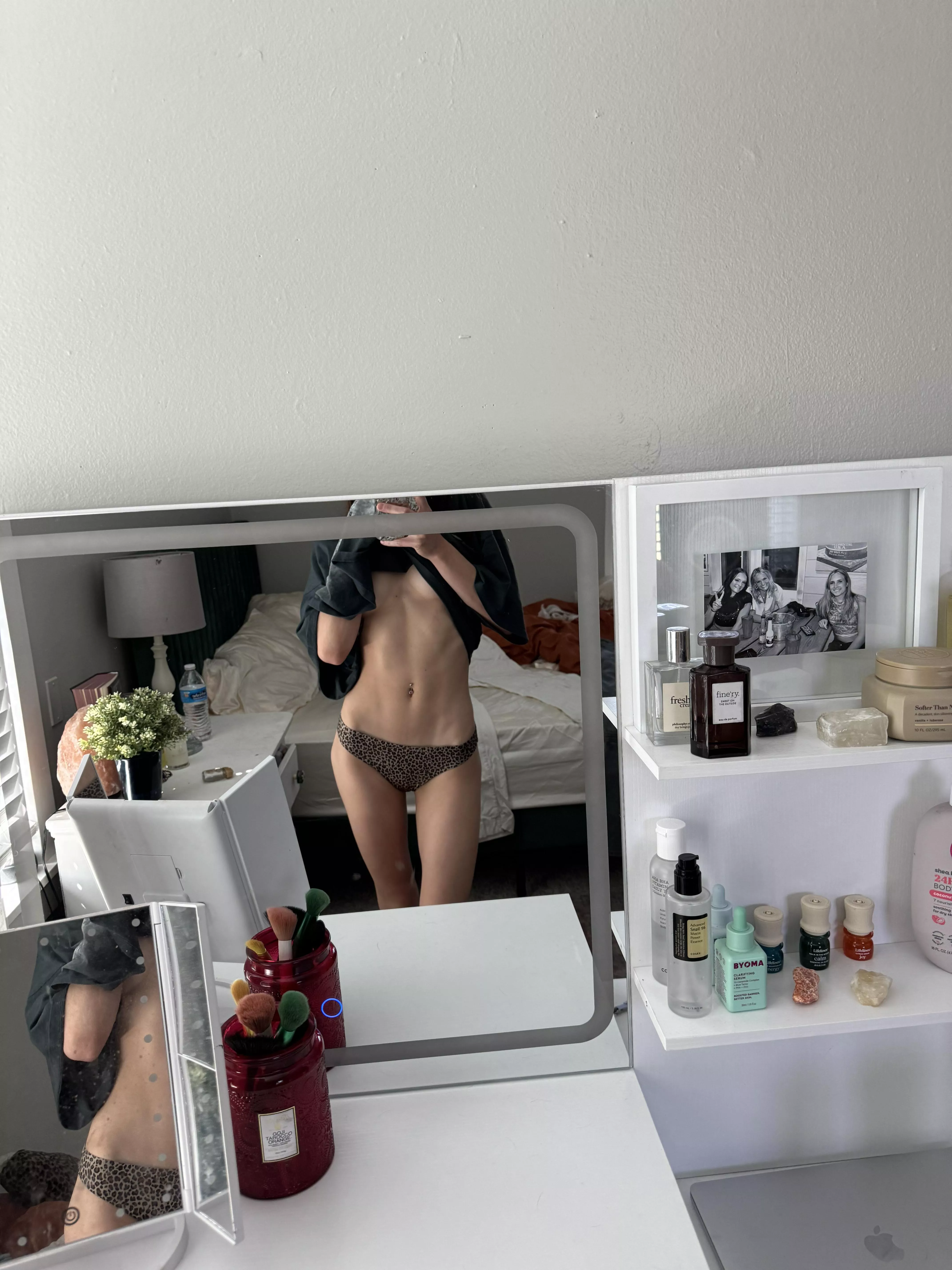 feeling extra slutty today ;) posted by trixie_xo