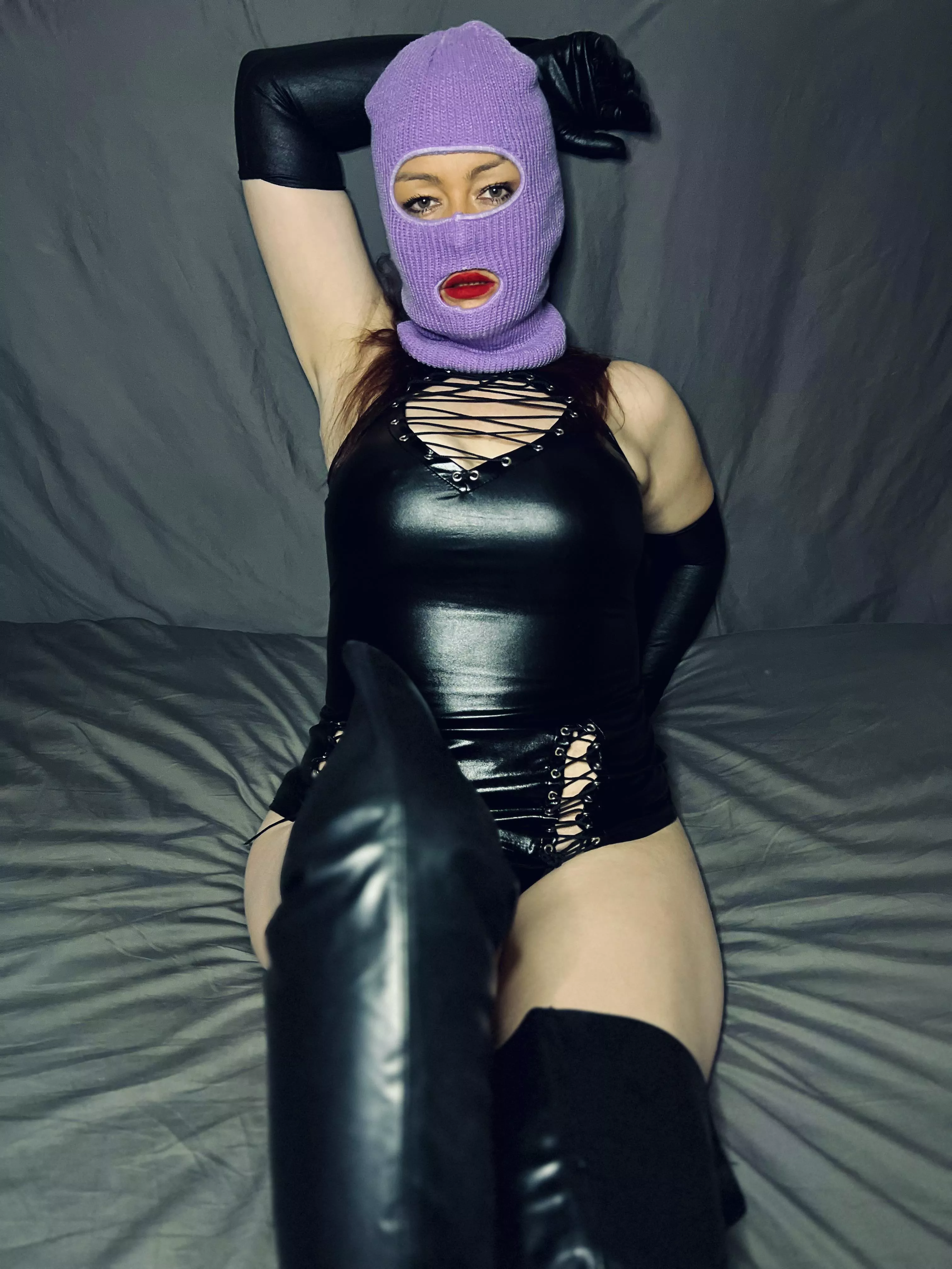 Feeling very sexy in this posted by BalaclavaCougar