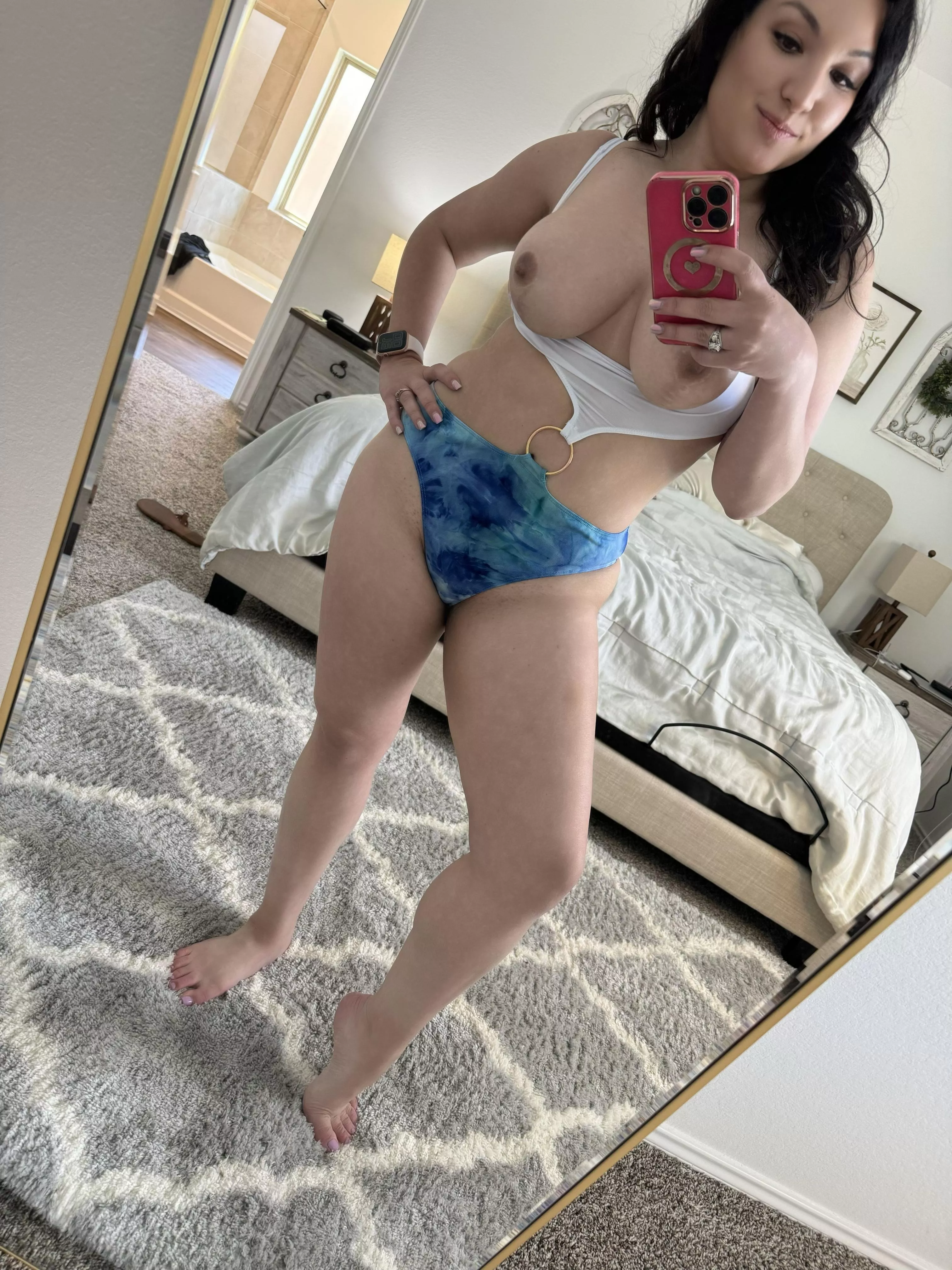 I ask you to come over to fix something but I’m dressed like this when you arrive  posted by sexxymilf1030