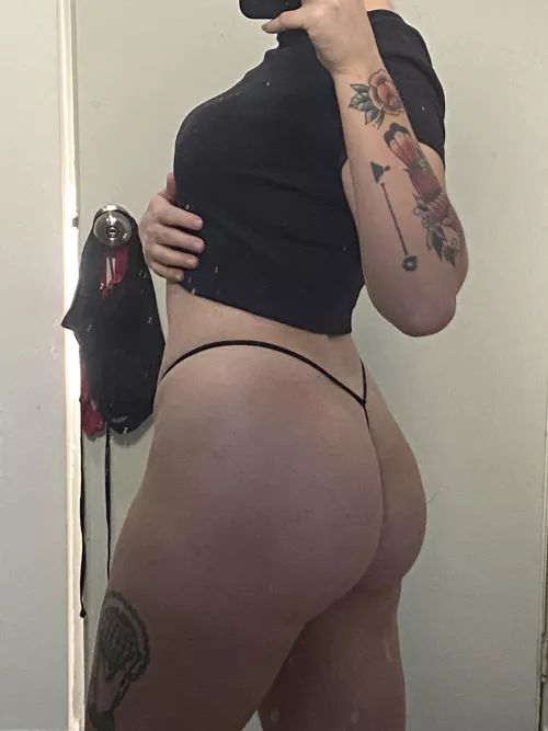 I just love showing off my thick, round ass by NoSnow5759