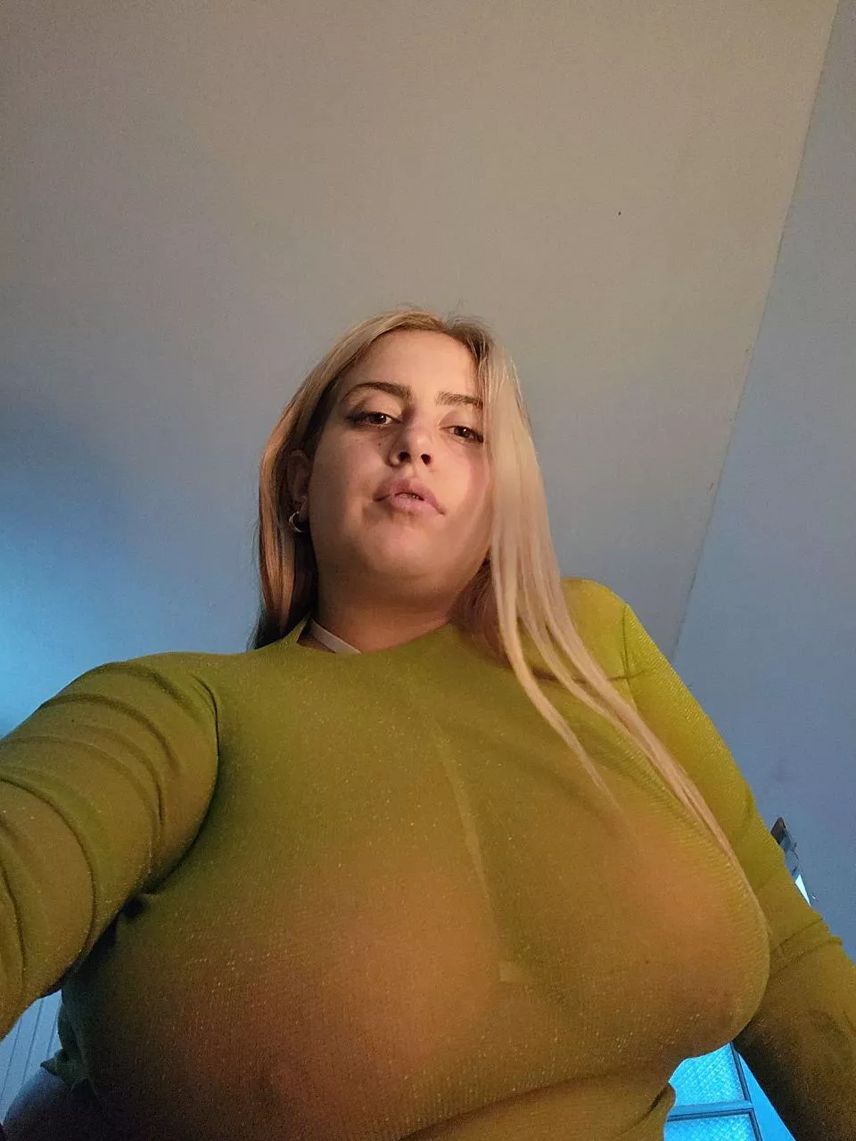 I want to please you every chance I get. posted by InnocentFaceofPhia