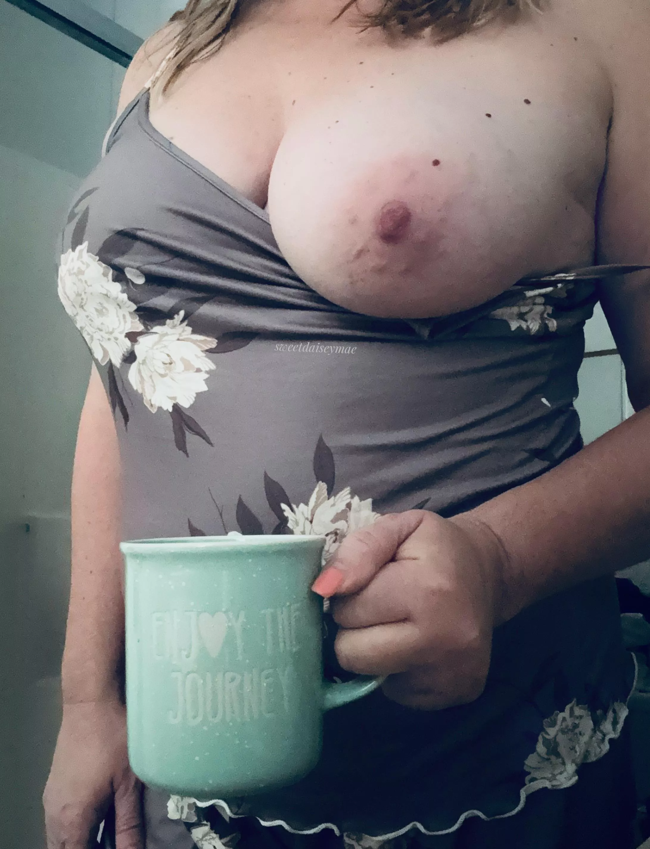 I’m your average, ordinary, everyday… posted by sweetdaiseymae