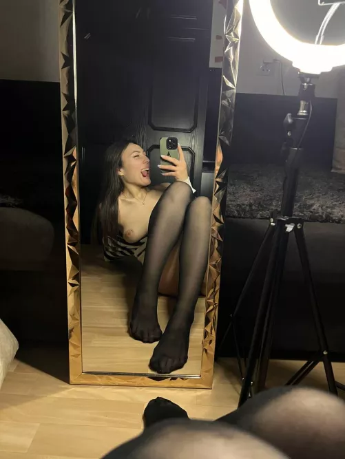 In tights i feel even more confident before date by sreezi