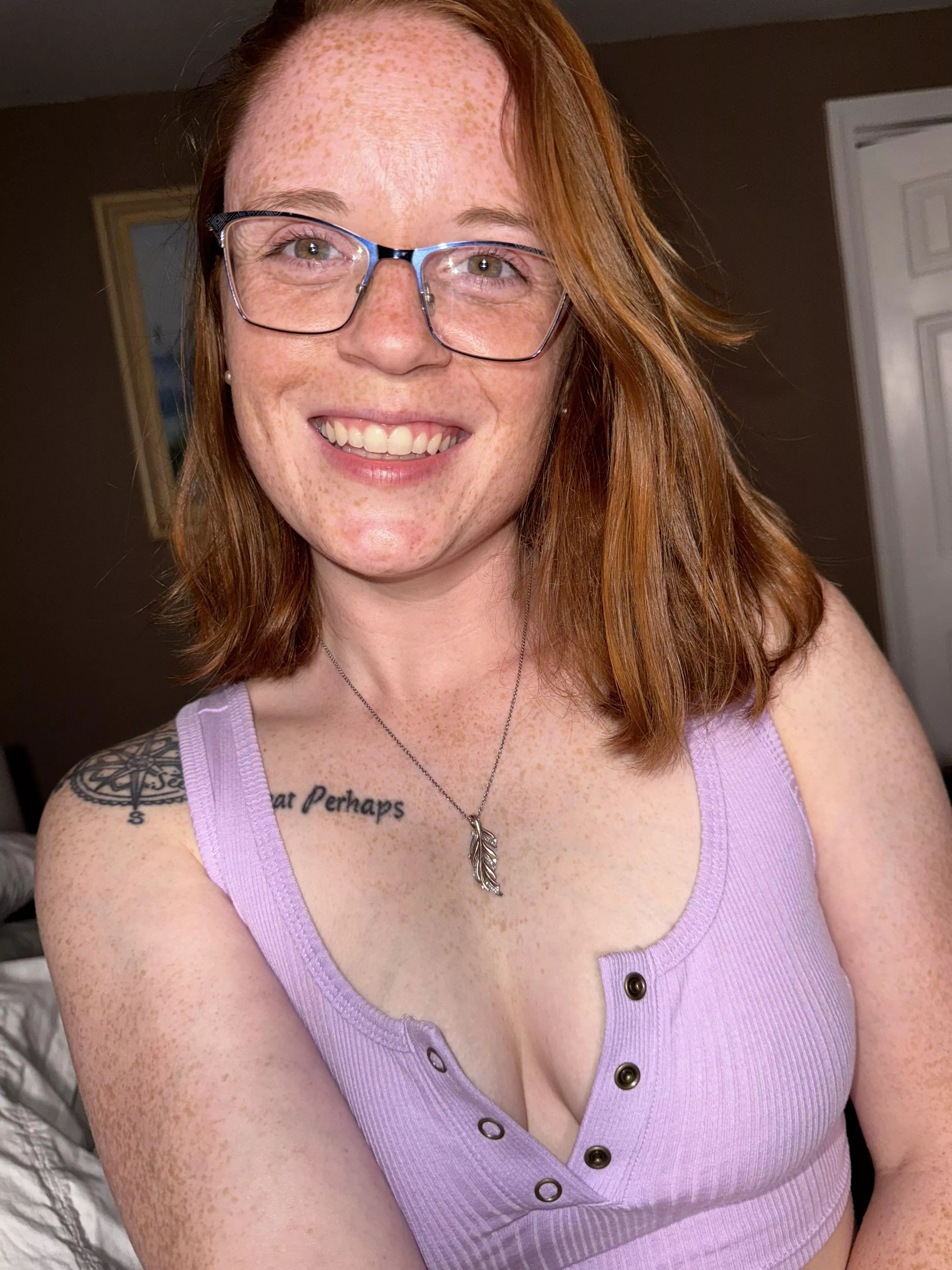 [IRTR] Like my new top? posted by BellaRedSouth