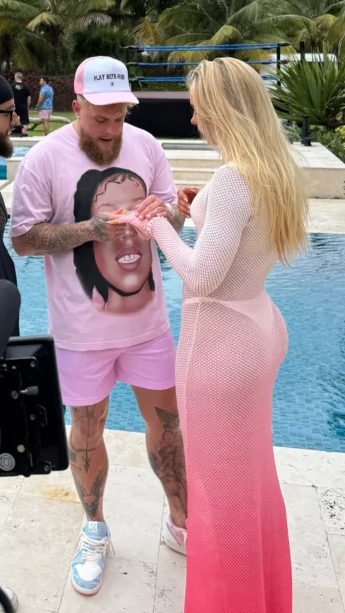 Jutta leerdam  by yergov