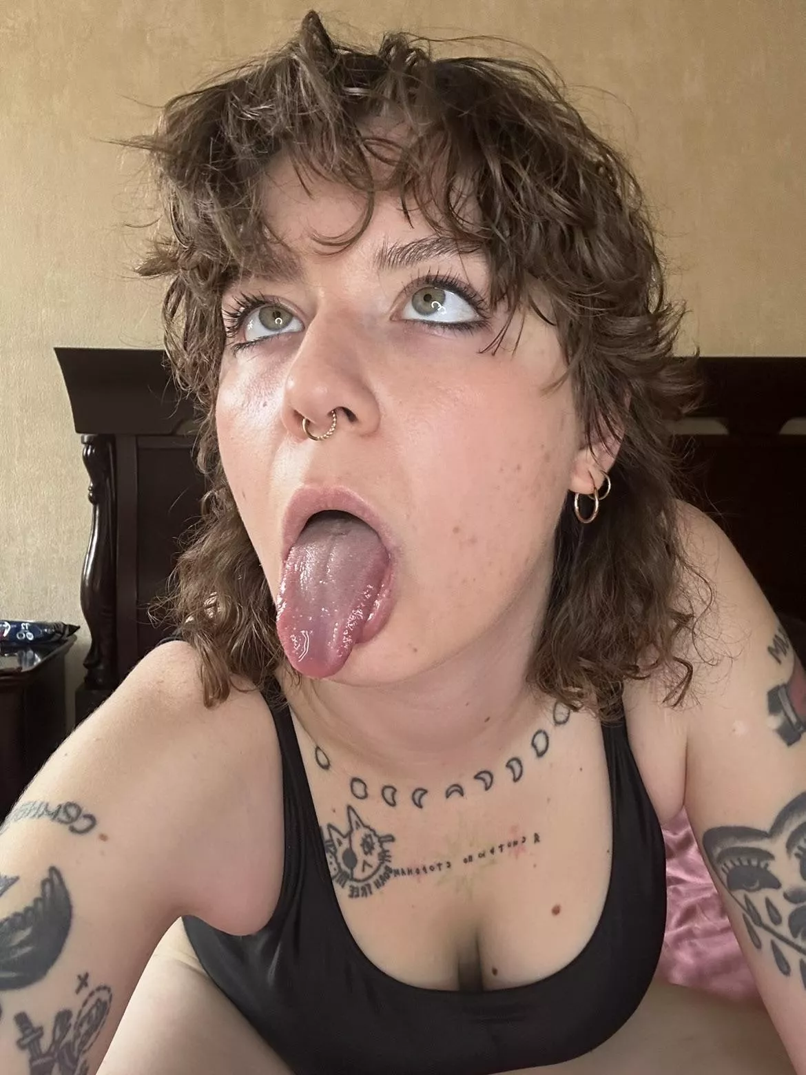 Make me your bitch posted by feetyourlick