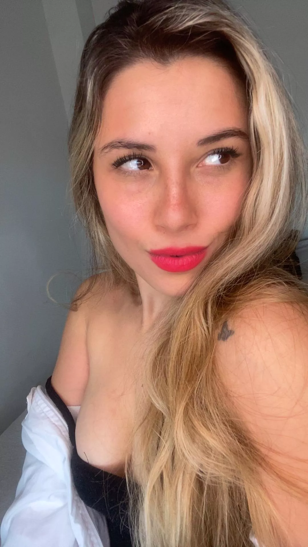 My hair is beautiful posted by AdGroundbreaking8839