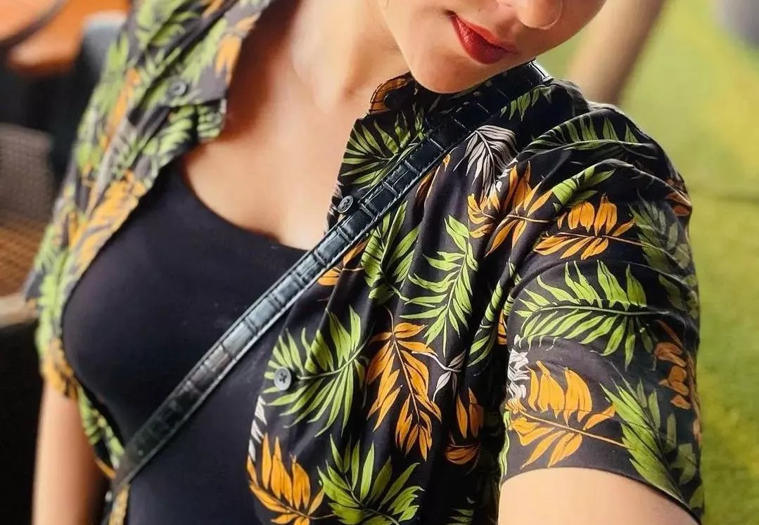 Those tits just pushing the bra against that tight tank top! posted by DesiVirgin