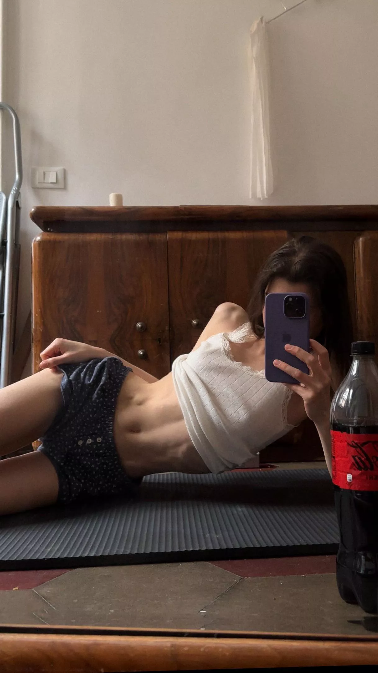 Would you grab my waist while kissing me?  posted by ClaraNekoo