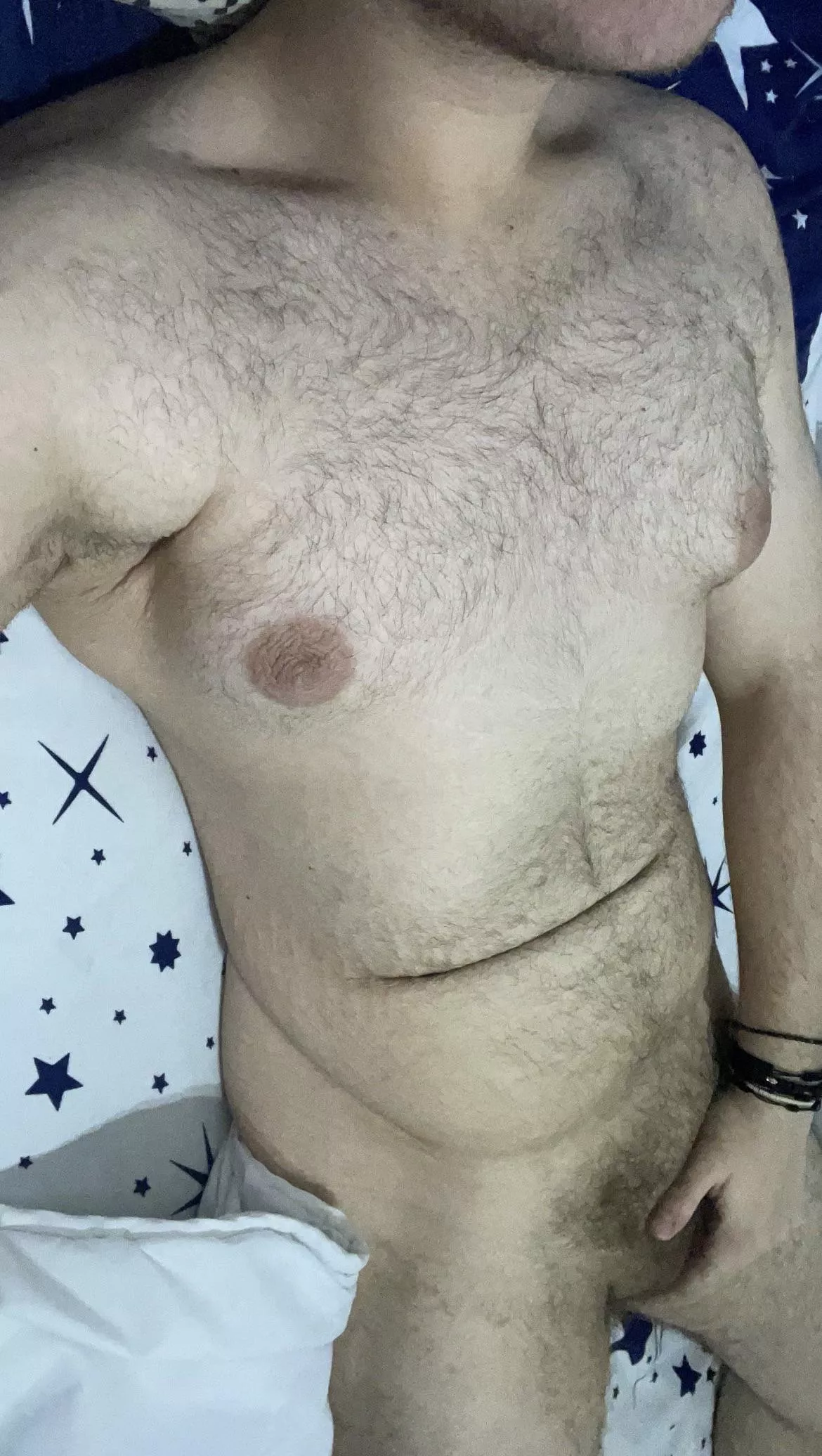 18yo beefy hairy bear cub looking to chat with bear dads, bear/cub bros, chasers, etc. i wanna get rated and reviewed so let me know what you think of me, dms open posted by True-Idea9048