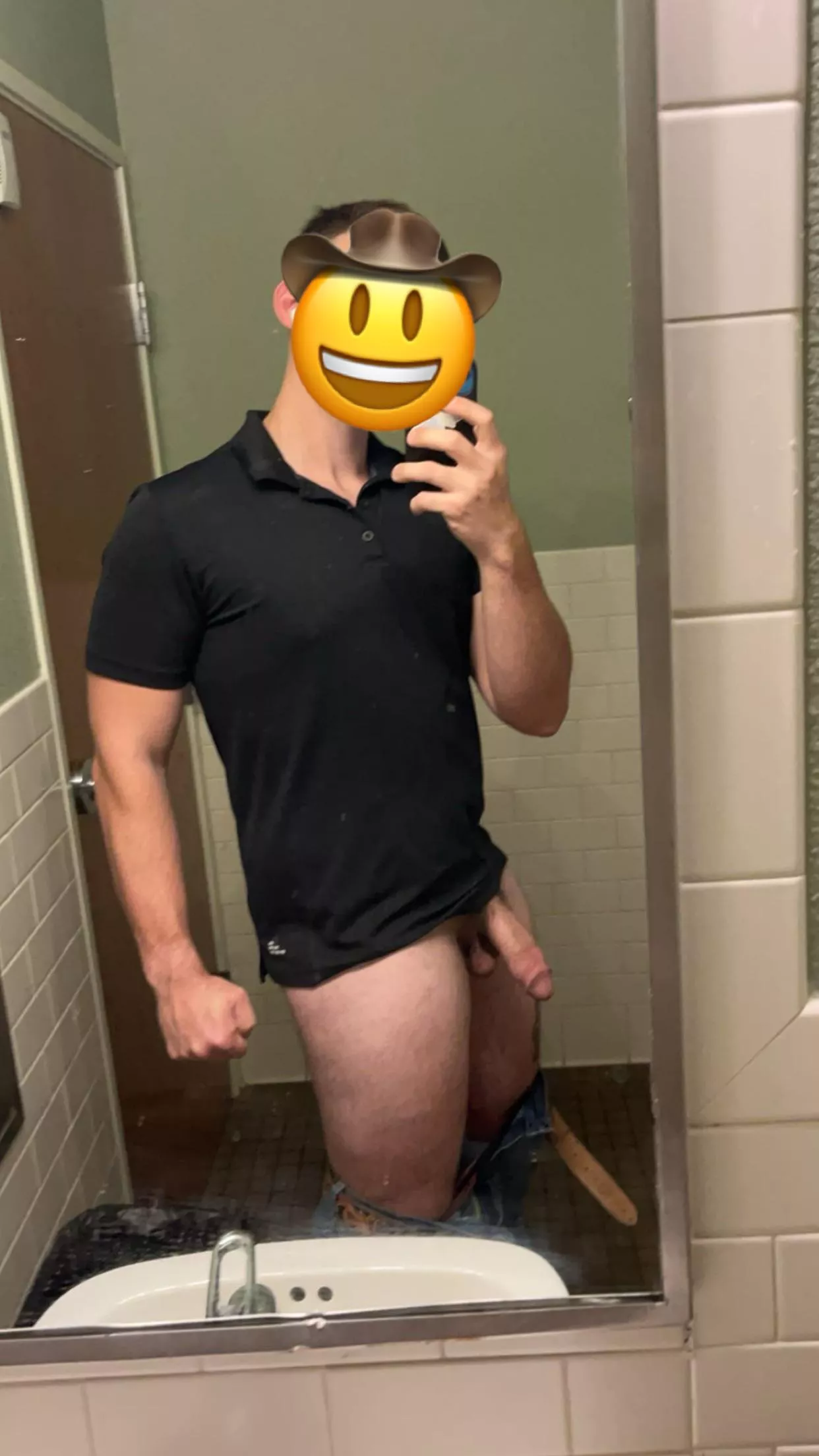23 gooner dl jock. Need someone to use me while I’m at work. Face++ doms++ tops hmu ,👻tristan_j3 posted by Easy-Strawberry-9422