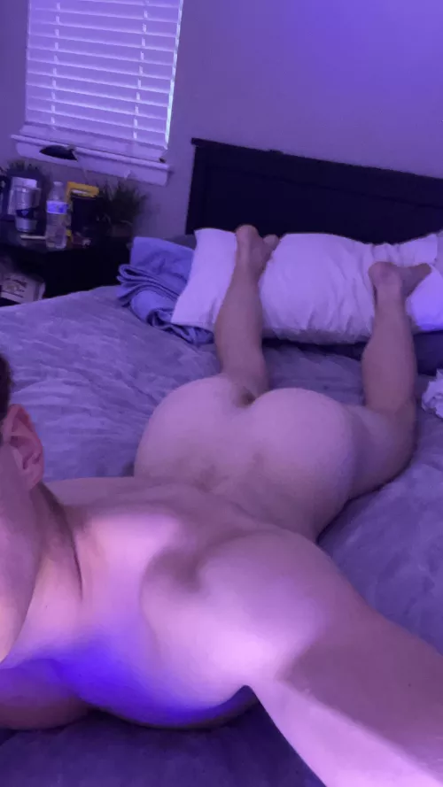 (24) do I have a bubble butt? by undrafted1999