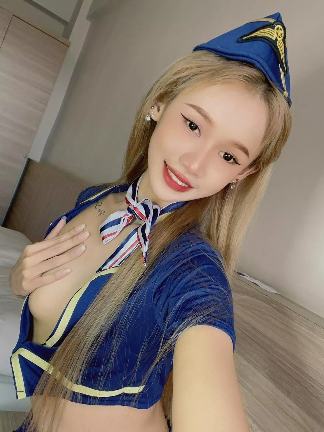 Always smiling… why not ;) posted by anonymou-_-1