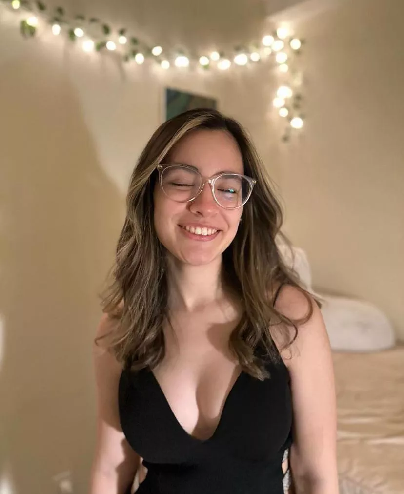 Asian cutie IUTR posted by BeanBoyBastards