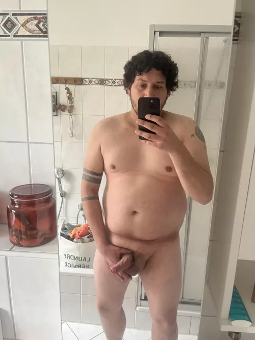 Big boy says hi 🫣 by Additional_Stand_495