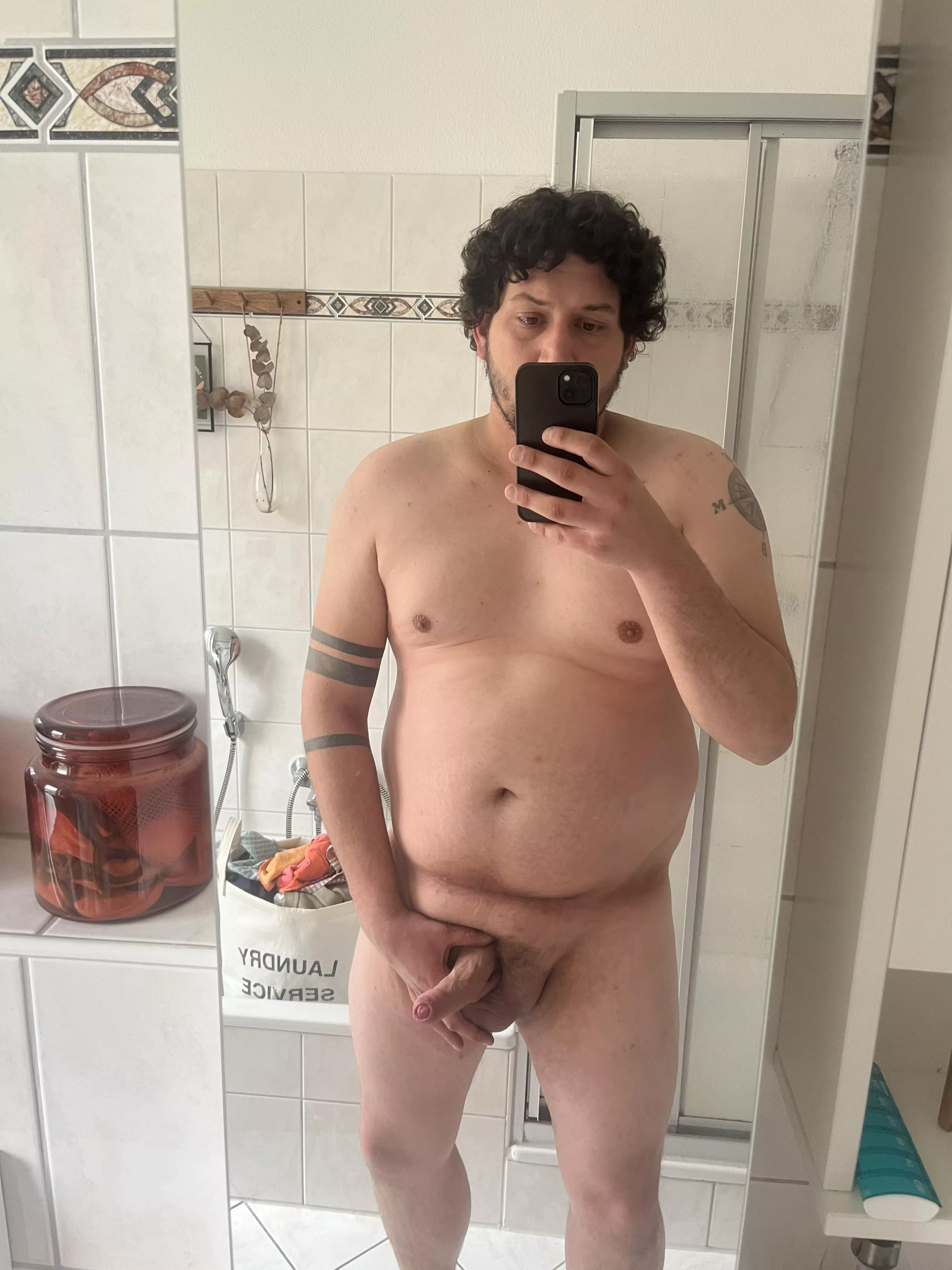 Big boy says hi 🫣 posted by Additional_Stand_495