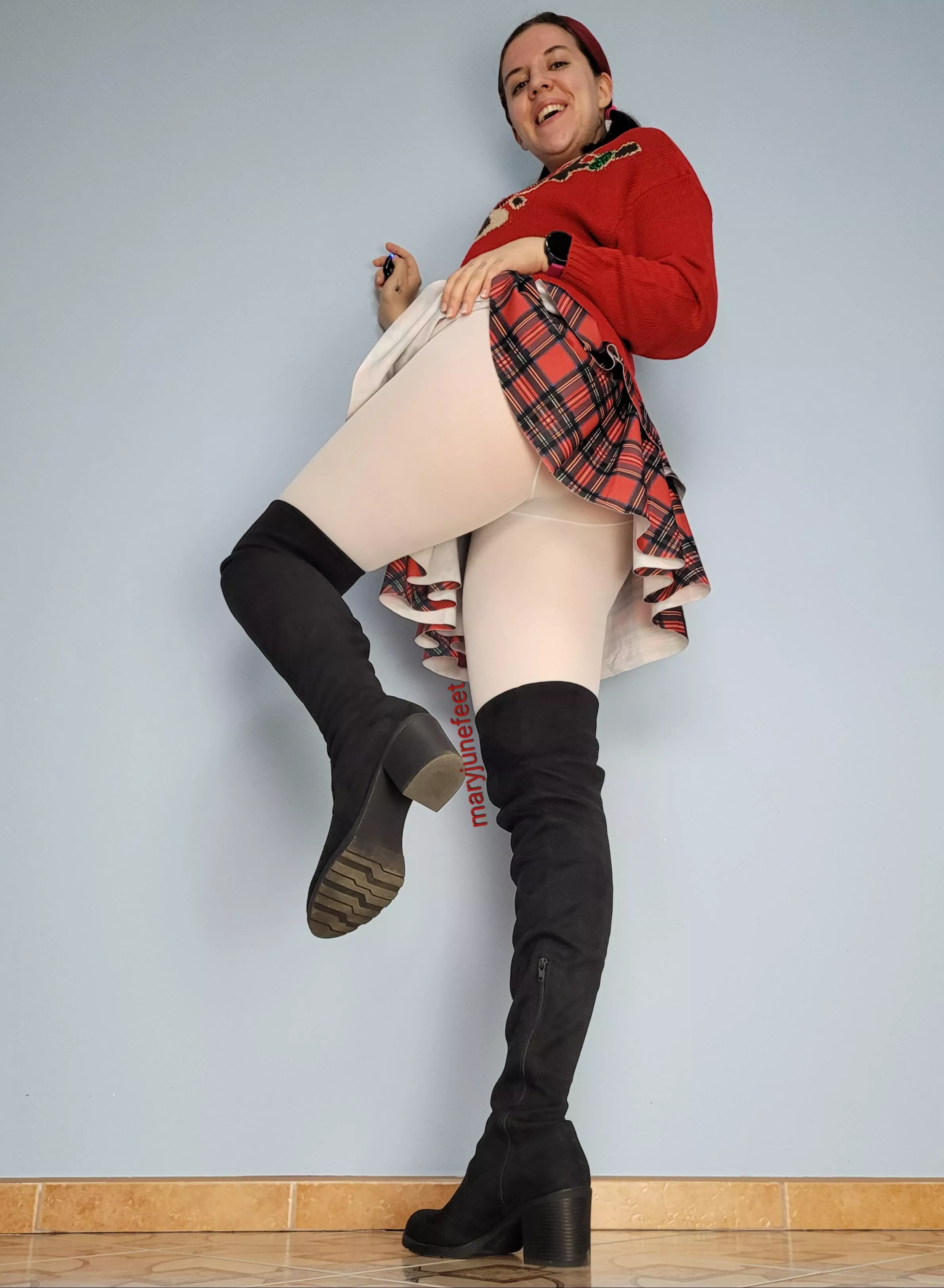 Christmas vibes in April isn't that bad idea. posted by MaryJunefeet