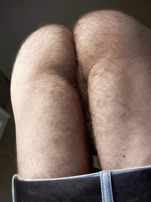 Coming in all nice and sweaty after being in th heat all day😏 by Regular_Thought7028