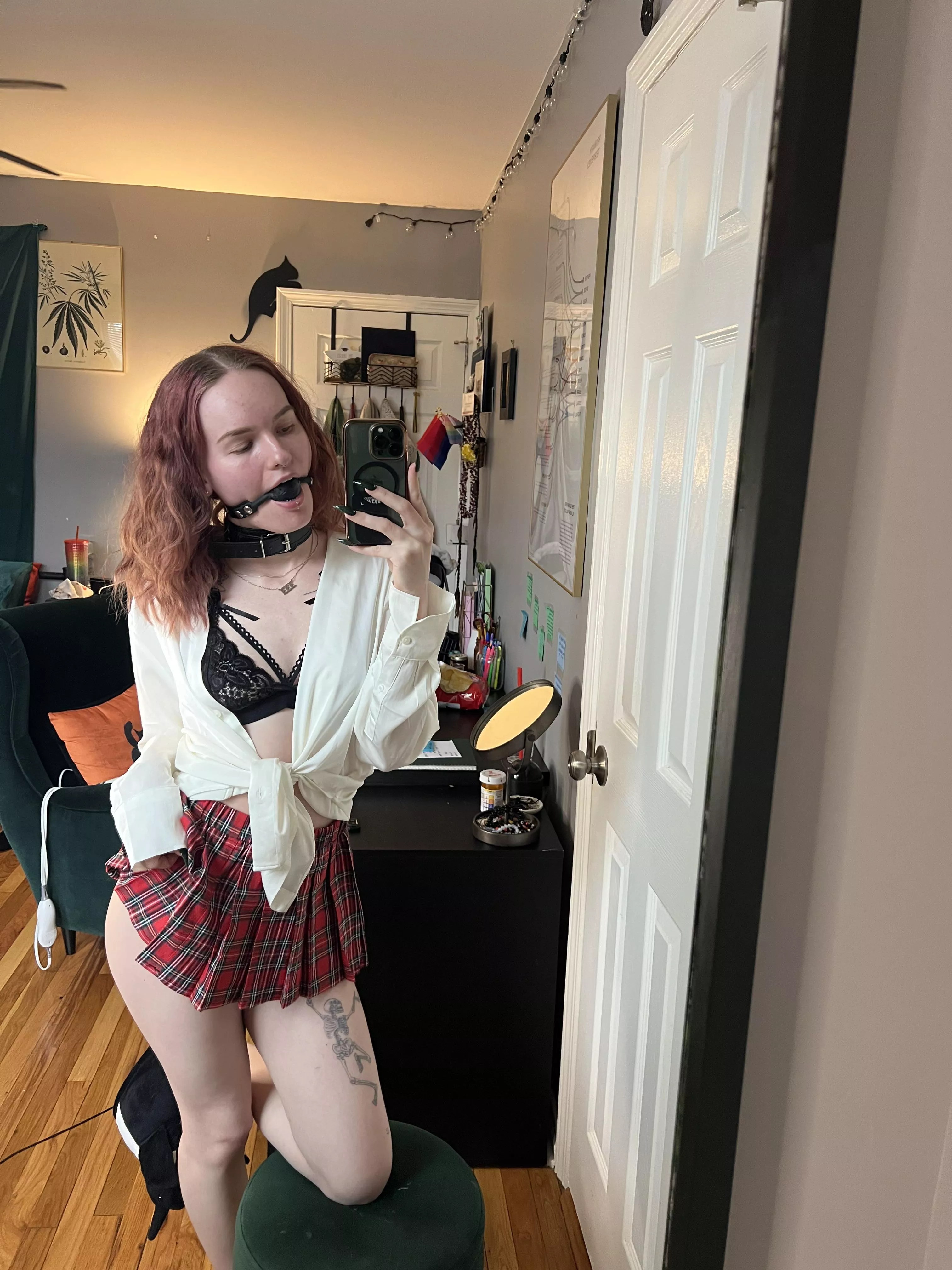 Do you wanna play with me sir? posted by Affectionate_cici492