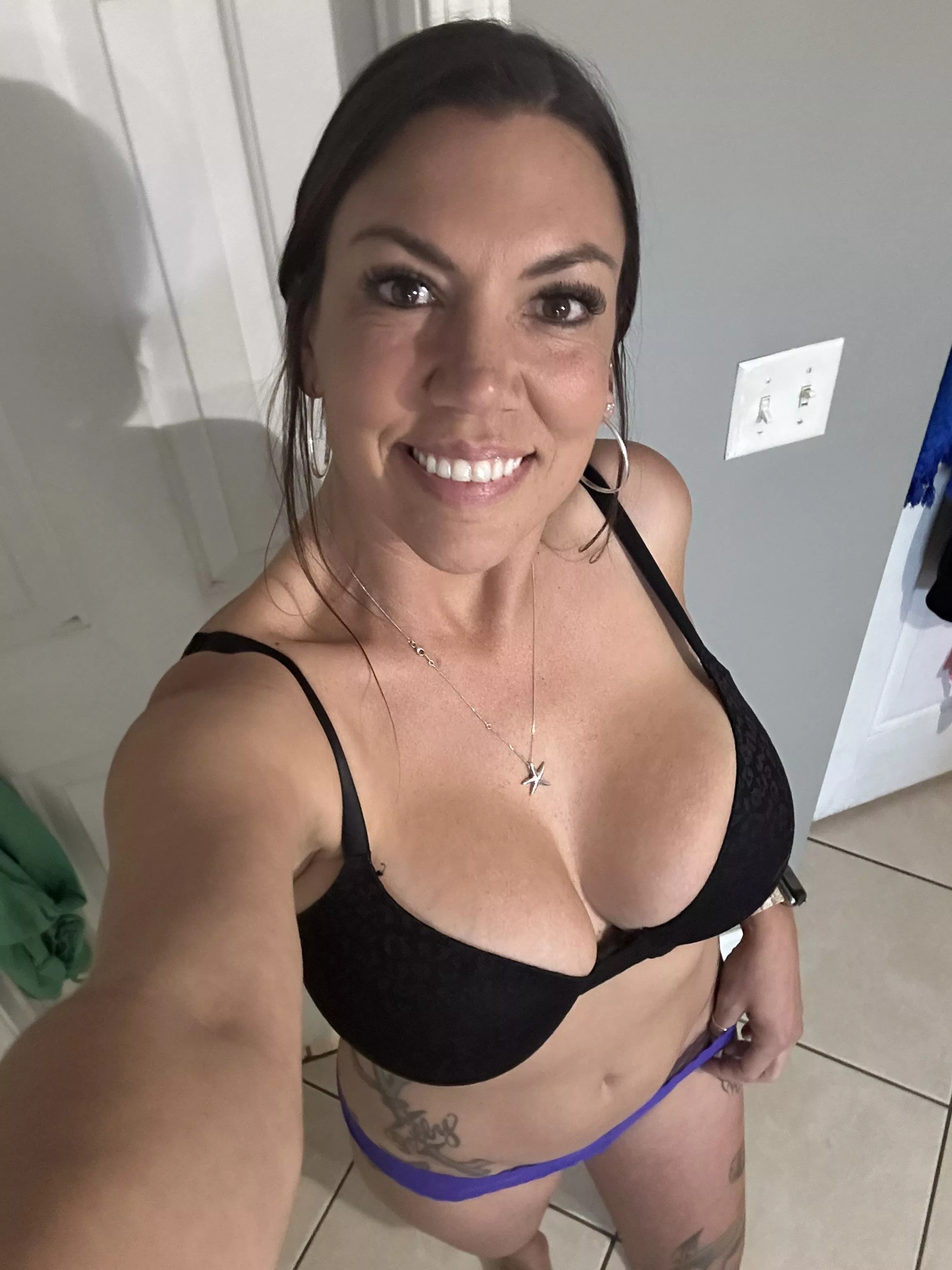 Eat me out and let me squirt all over your face that’s the plan for our fourth date posted by jasmine_cole