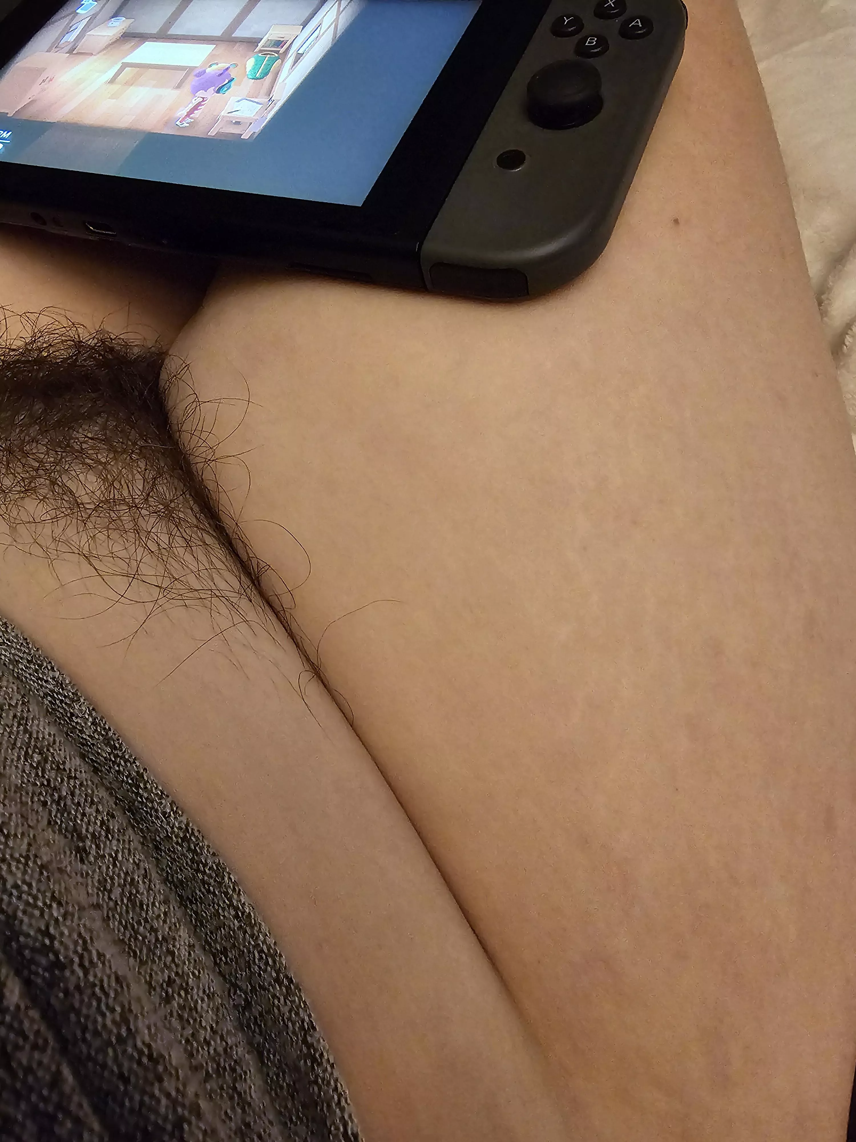 Eat my bushy pussy while I play animal crossing posted by yourbakedbabe